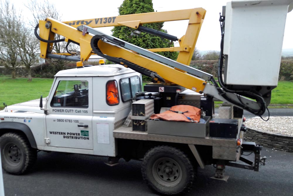 Western Power grid supply repair truck (Image: T. Larkum)