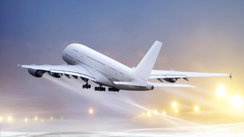 Airliner takes off (Image: Wallpaperflare.com)