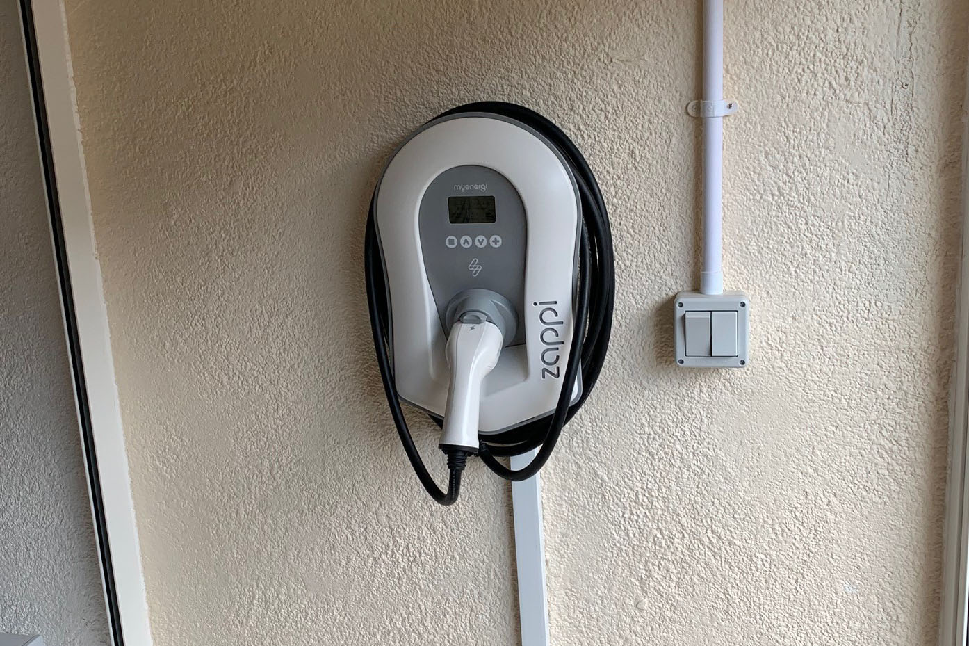 Zappi V2 solar charge point installed for Mr MW, Leigh on Sea (SS9), Essex