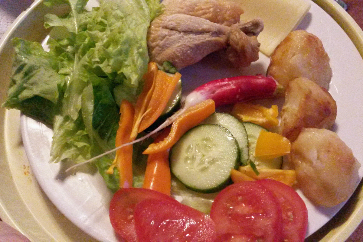 A salad with half the ingredients coming from our garden (Image: T. Larkum)